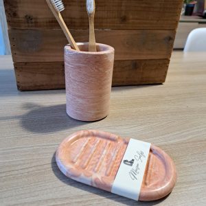 Ensemble porte-savon + pot à brosse à dents