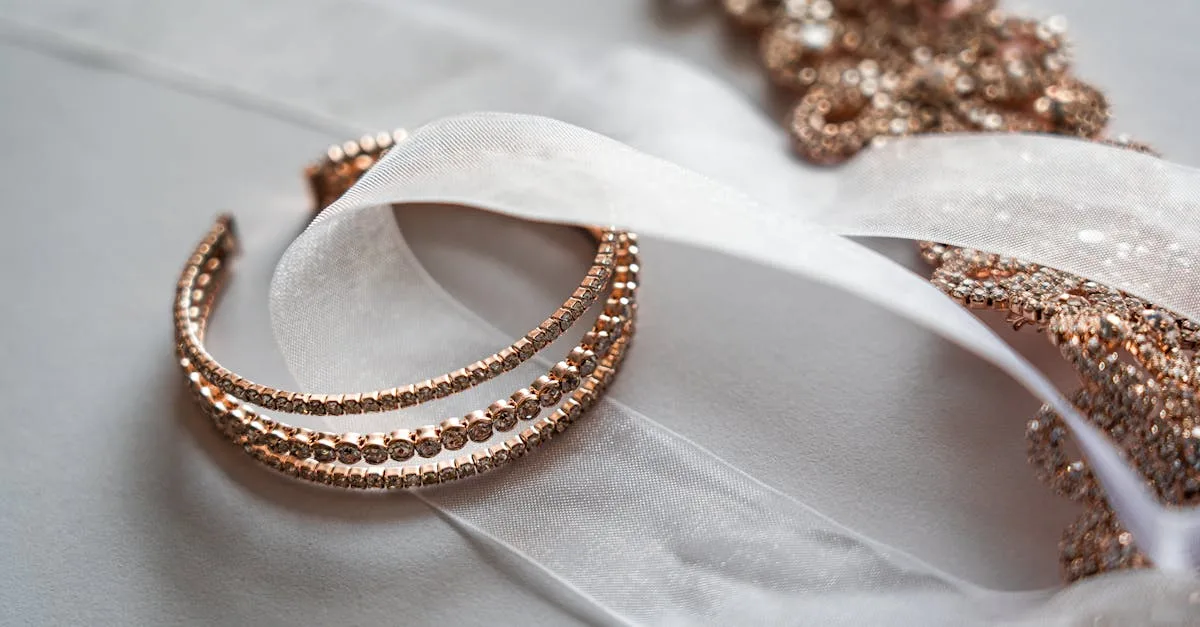 découvrez notre collection exclusive de bijoux élégants et intemporels pour sublimer votre style au quotidien.