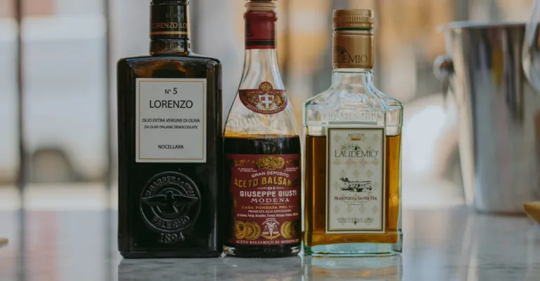 découvrez notre marque de cuisine alliant design, qualité et innovation pour transformer votre espace culinaire en un lieu convivial et moderne.