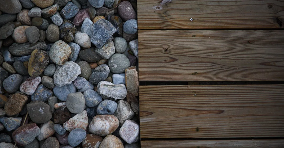 installation de terrasses sur terrain irrégulier : conseils et techniques pour une pose sécurisée et esthétique.