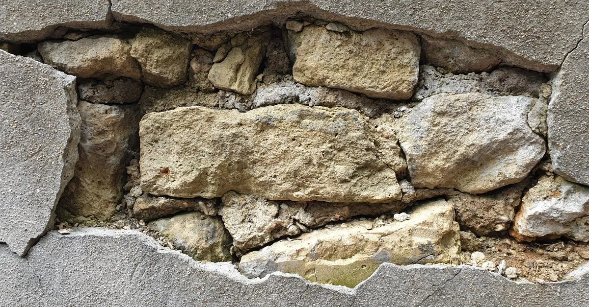 découvrez les causes courantes des fissures dans les carreaux et apprenez comment les réparer efficacement pour préserver la beauté et la durabilité de vos surfaces carrelées.