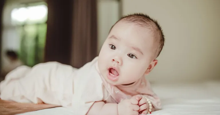 tout sur le monde des bébés : conseils, soins, développement et bien-être pour accompagner votre enfant dès ses premiers jours.