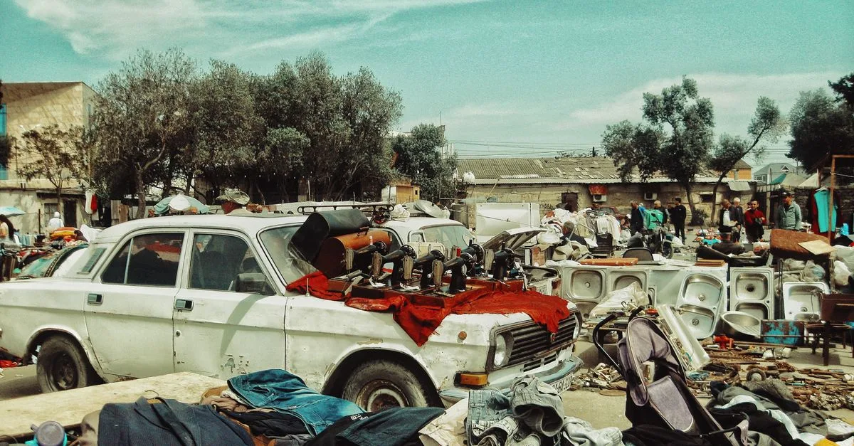 découvrez les meilleurs marchés aux puces pour chiner des objets uniques, antiques et vintage à petits prix près de chez vous.