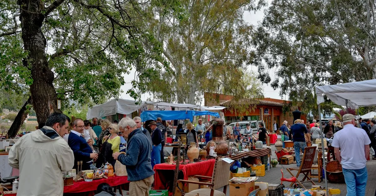 découvrez les meilleurs marchés aux puces près de chez vous : antiquités, objets vintage, bonnes affaires et ambiance conviviale pour chiner et dénicher des trésors uniques.