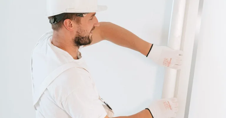 découvrez le hydro plasterboard, un panneau de plâtre hydrofuge idéal pour les zones humides. résistant à l'humidité, il assure une protection durable et une finition parfaite pour vos projets de construction et rénovation.
