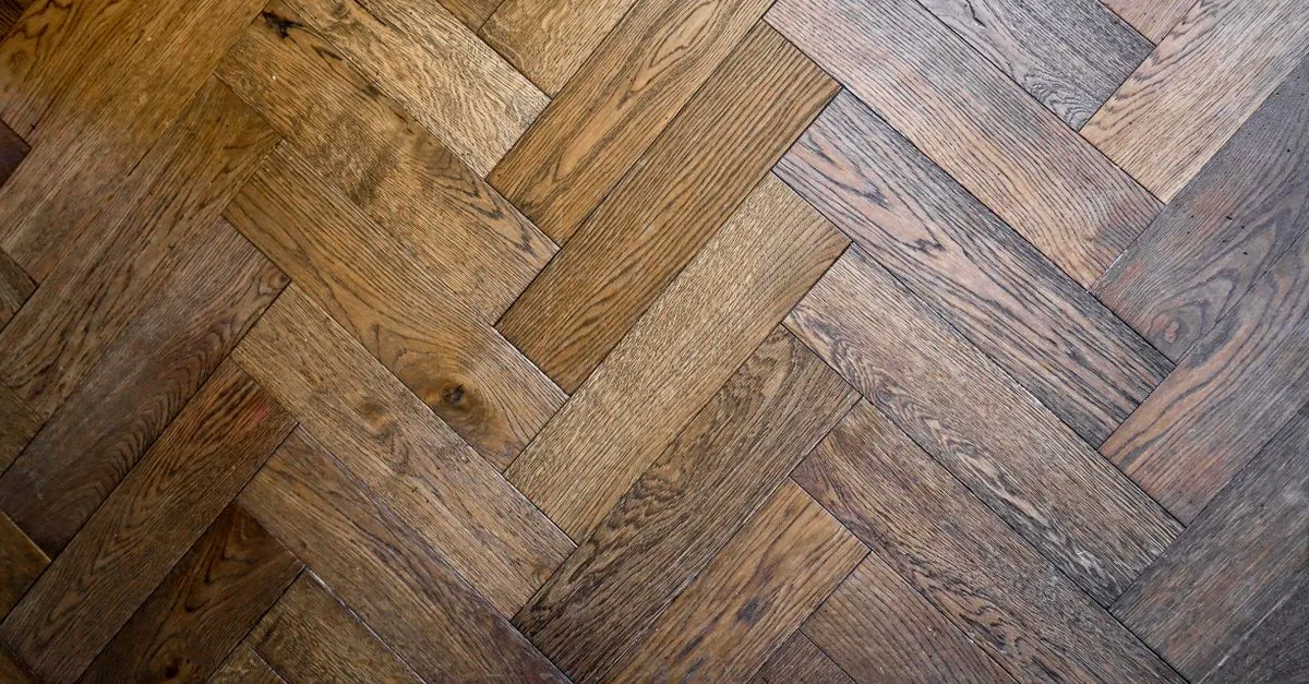 découvrez comment choisir l’épaisseur idéale de sous-couche pour parquet selon votre sol, l’isolation souhaitée et le type de revêtement.