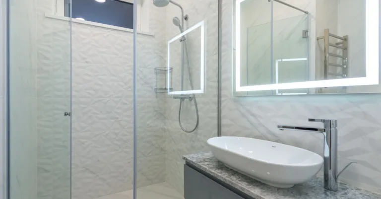 découvrez comment choisir et appliquer un mastic silicone pour douche à l’italienne afin d’obtenir des joints étanches et une finition durable.