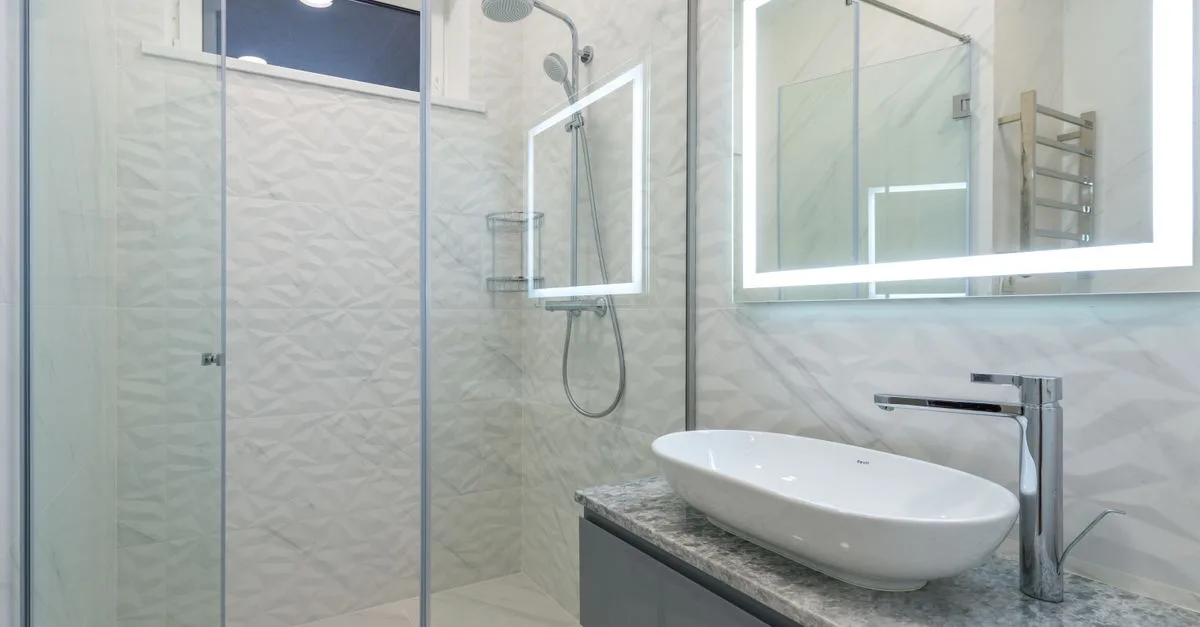 découvrez comment choisir et appliquer un mastic silicone pour douche à l’italienne afin d’obtenir des joints étanches et une finition durable.
