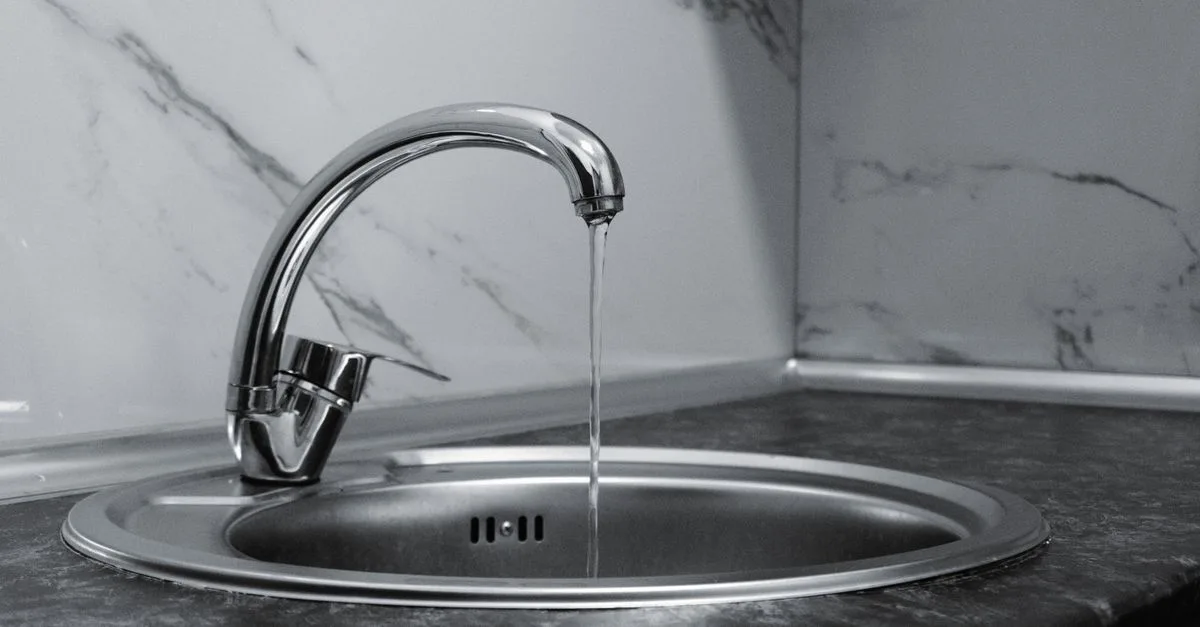 découvrez la hauteur idéale pour l’évacuation d’un lavabo mural et nos conseils pour assurer une installation pratique, esthétique et conforme.